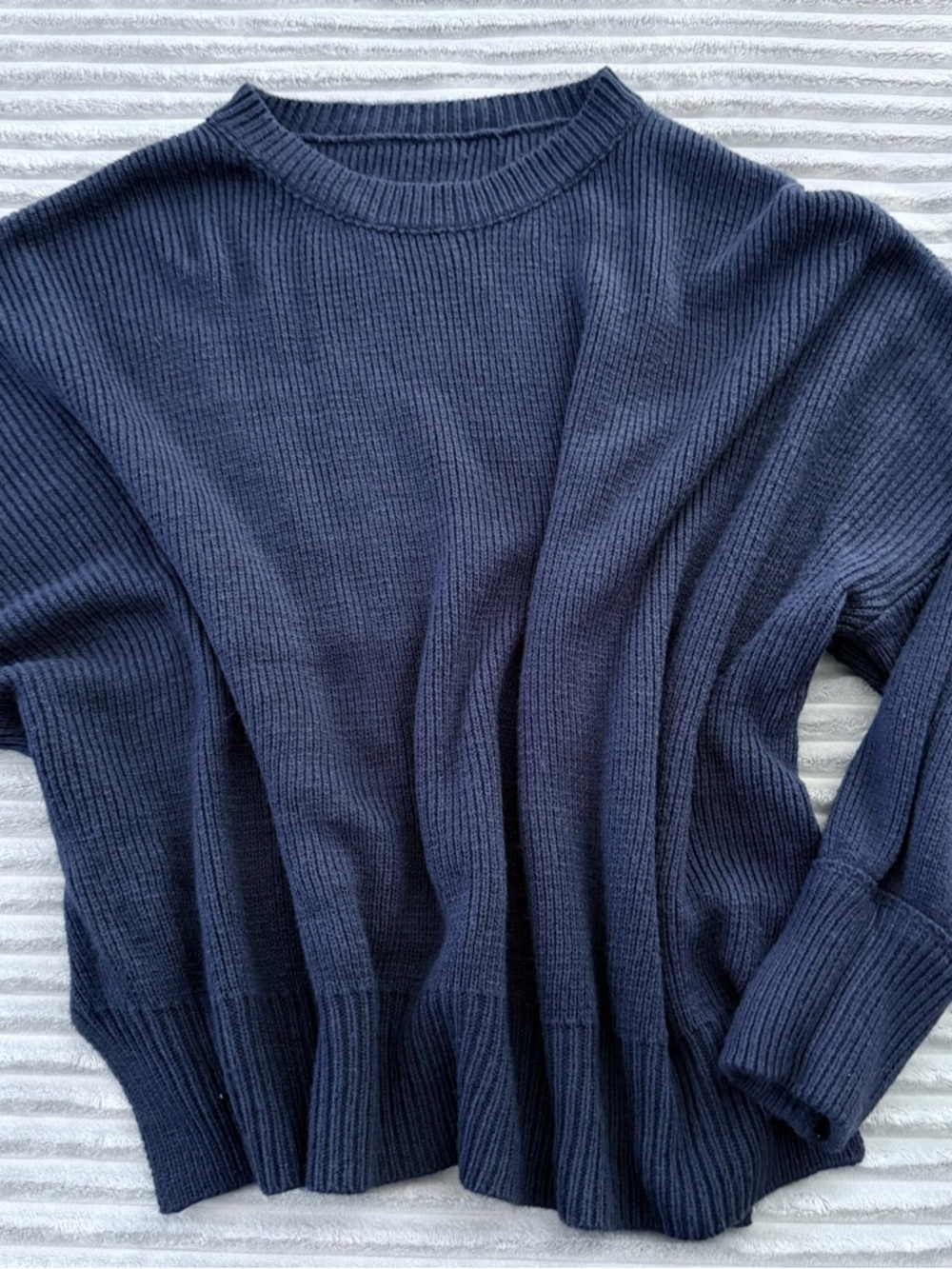 Classic Ribbed Crewneck Sweater - Navy